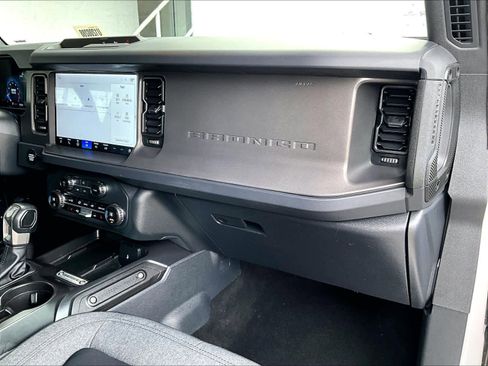 Used 2025 Ford Bronco Big Bend image 13