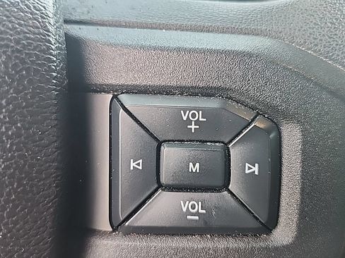 Used 2016 Ford F150 XLT RWD image 13