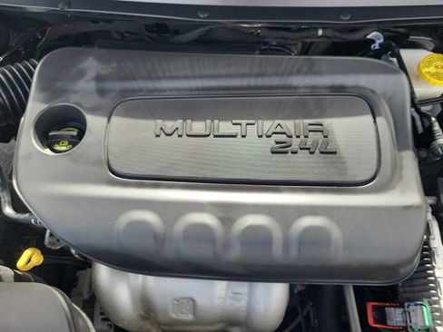 Used 2023 Jeep Cherokee Altitude Lux image 30