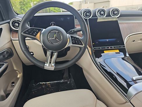 Certified 2026 Mercedes-Benz GLC 300 4MATIC image 17