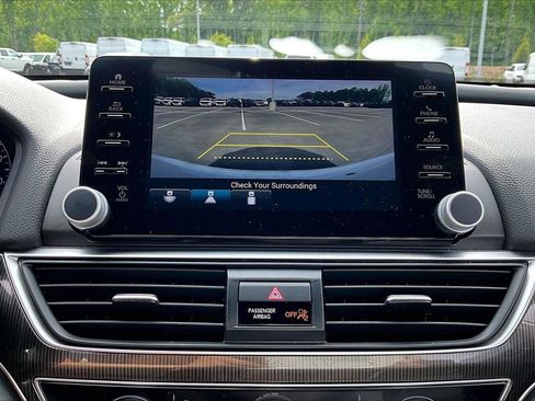 Used 2022 Honda Accord Sport image 13