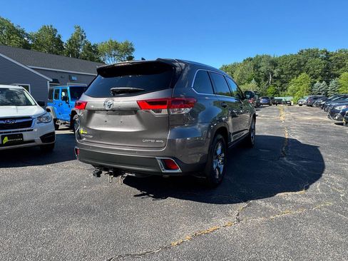 Used 2019 Toyota Highlander Limited Platinum AWD/4WD image 8