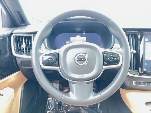 Used 2023 Volvo S90 B6 Ultimate image 16