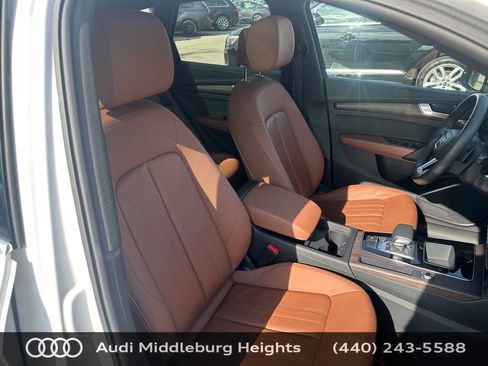 Certified 2023 Audi Q5 2.0T Premium w/ Convenience Package image 9