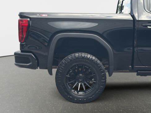 Used 2024 GMC Sierra 1500 Elevation w/ Preferred Package AWD/4WD image 4