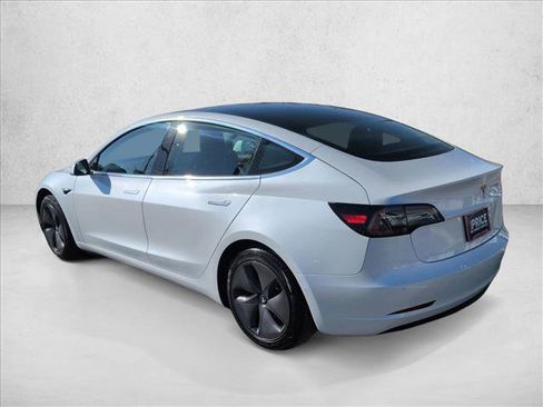 Used 2020 Tesla Model 3 Standard Range Plus image 8