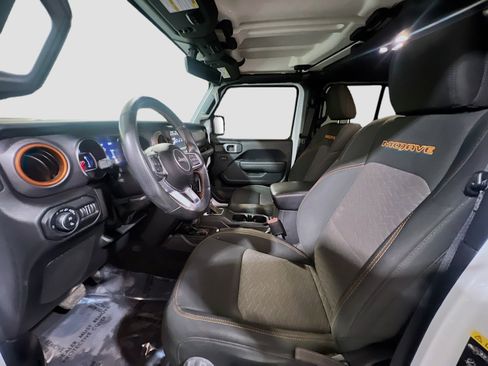 Used 2022 Jeep Gladiator Mojave w/ LED Lighting Group image 15