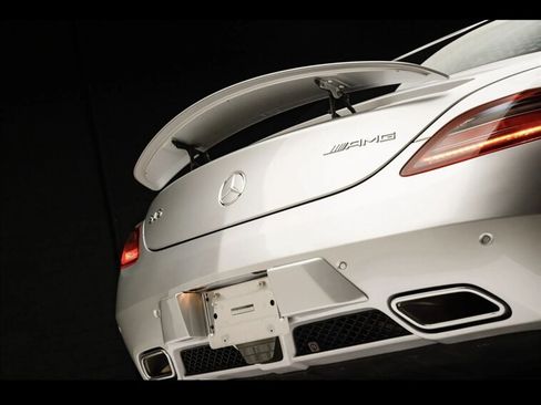 Used 2011 Mercedes-Benz SLS AMG Coupe image 13
