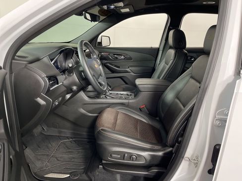 Certified 2023 Chevrolet Traverse High Country w/ LPO, Floor Liner Package image 24