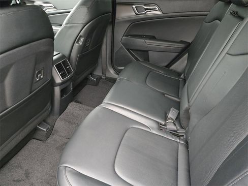 New 2026 Kia Sportage EX image 19