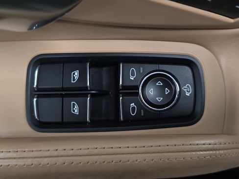 Certified 2021 Porsche 718 Boxster RWD image 23
