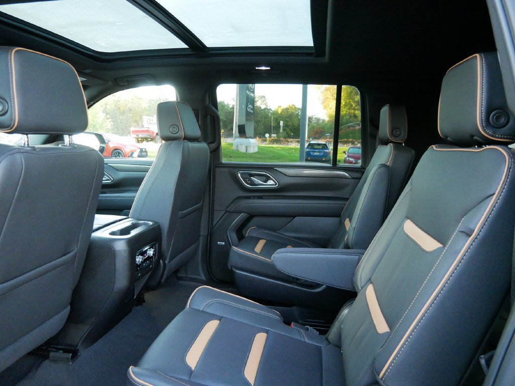 Used 2024 GMC Yukon XL AT4 w/ Max Trailering Package AWD/4WD image 11
