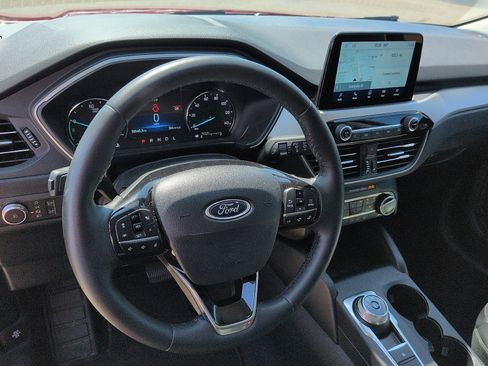 Used 2022 Ford Escape SEL FWD image 9