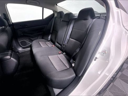 Used 2025 Nissan Altima 2.5 SV FWD image 26