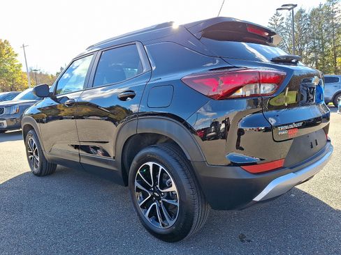 Used 2025 Chevrolet TrailBlazer LT image 4
