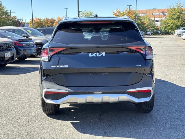 Used 2025 Kia Sportage EX AWD/4WD image 3