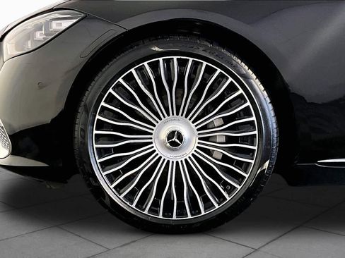 Certified 2021 Mercedes-Benz Maybach S 580 4MATIC image 11