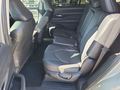 Used 2024 Toyota Grand Highlander XLE image 23