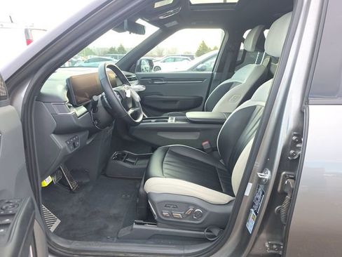 Used 2024 Kia EV9 GT-Line image 8