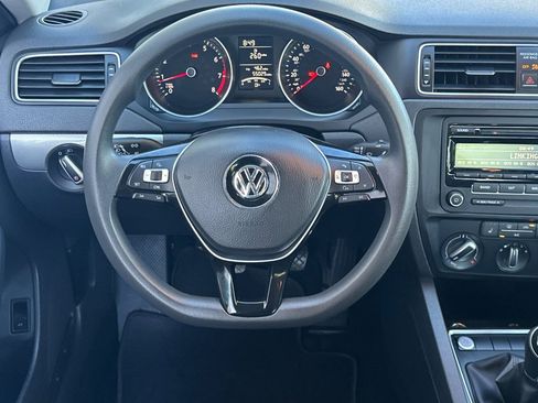 Used 2015 Volkswagen Jetta SE image 11