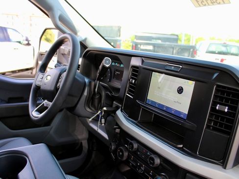 New 2026 Ford F250 XL w/ XL Chrome Package AWD/4WD image 23