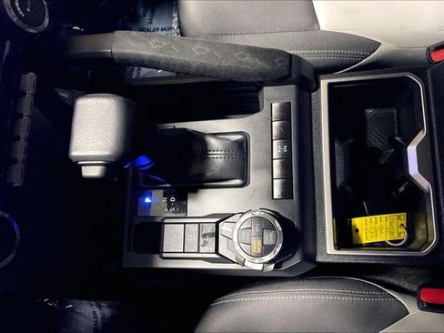 Certified 2024 Toyota Tacoma TRD Off-Road image 43