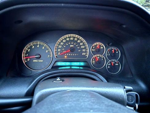 Used 2007 GMC Envoy Denali image 16