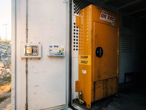 Used 2017 Mercedes-Benz Sprinter 3500 w/ Suspension Package II image 11