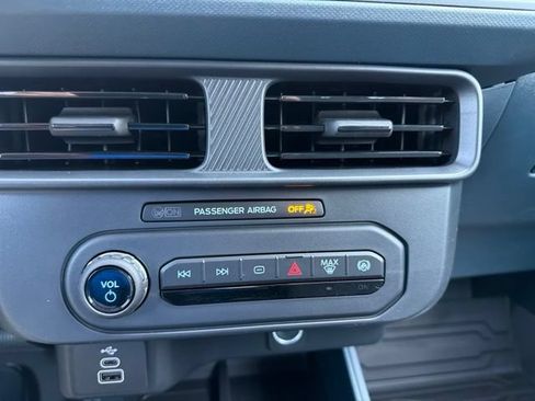 New 2026 Ford Maverick XL w/ Equipment Group 101A AWD/4WD image 17