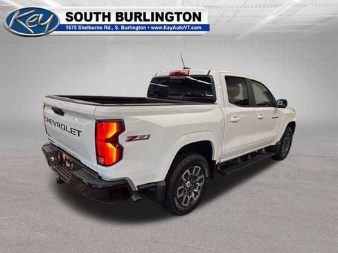 Used 2025 Chevrolet Colorado Z71 w/ Technology Package AWD/4WD image 5