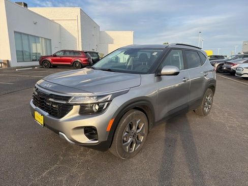 Certified 2024 Kia Seltos S FWD image 1
