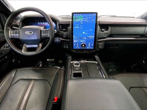 Used 2023 Ford Expedition Limited RWD image 15