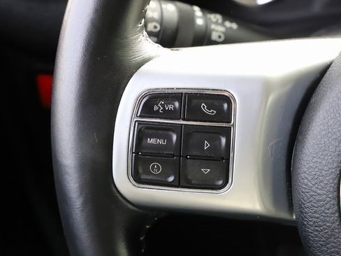 Used 2017 Jeep Wrangler Unlimited Rubicon image 18