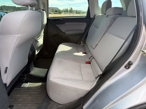 Used 2018 Subaru Forester 2.5i Premium AWD/4WD image 9
