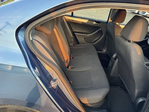 Used 2016 Volkswagen Jetta SE FWD image 17