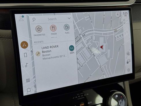 New 2025 Jaguar F-PACE R-Dynamic S image 13