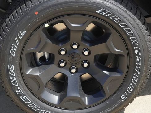 New 2026 RAM 1500 4x4 Crew Cab image 11