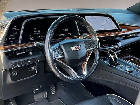 Used 2021 Cadillac Escalade Premium Luxury image 13