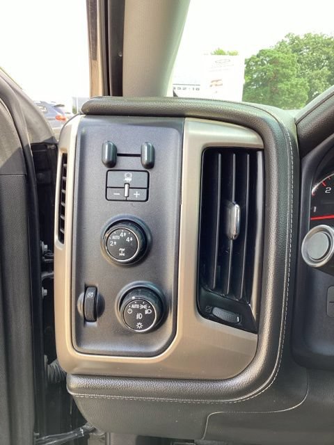 Used 2015 GMC Sierra 1500 Denali w/ Driver Alert Package AWD/4WD image 13