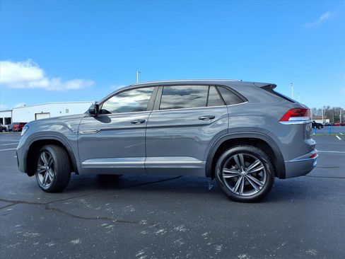 Used 2021 Volkswagen Atlas Cross Sport SE image 32