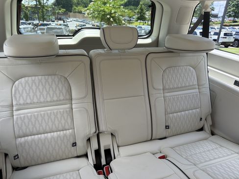 Used 2023 Lincoln Navigator L Black Label AWD/4WD image 16
