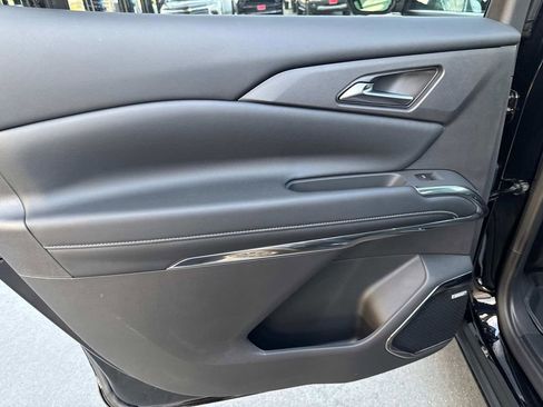 New 2026 Chevrolet Traverse LT w/ Enhanced Driving Package image 10