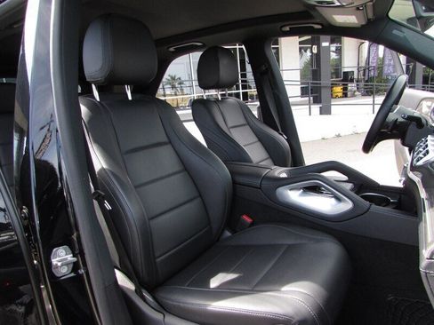 Used 2020 Mercedes-Benz GLE 450 4MATIC w/ MBUX Technology Package image 35