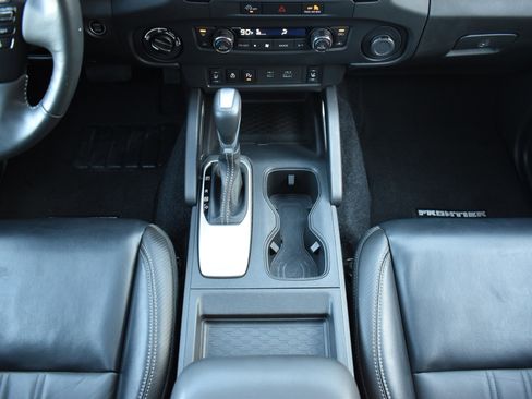 Used 2024 Nissan Frontier SL w/ Technology Package image 20