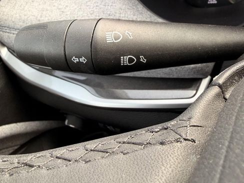 Used 2025 Jeep Compass Latitude image 20