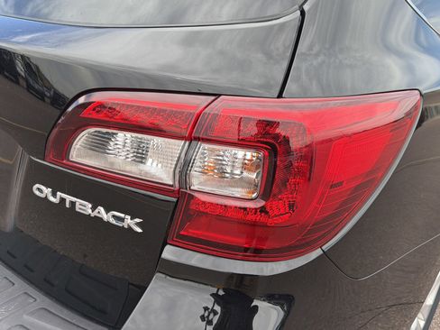Used 2019 Subaru Outback 2.5i Premium w/ Popular Package #2 AWD/4WD image 23