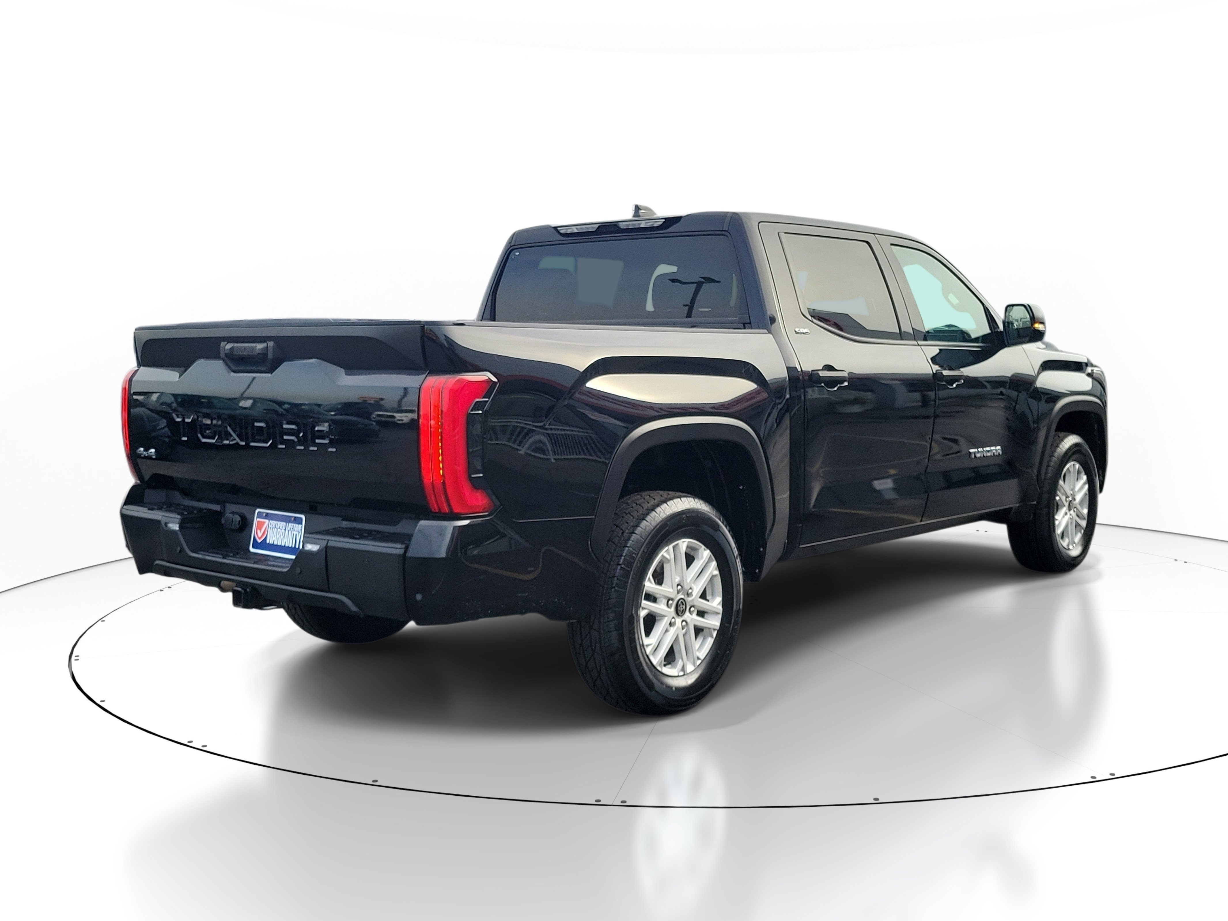 Used 2023 Toyota Tundra SR5 w/ SR5 Convenience Package AWD/4WD image 4