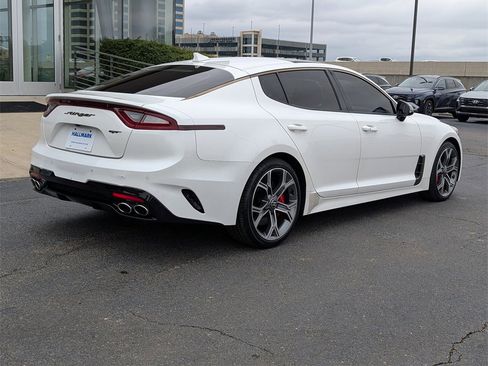 Used 2019 Kia Stinger GT2 image 4