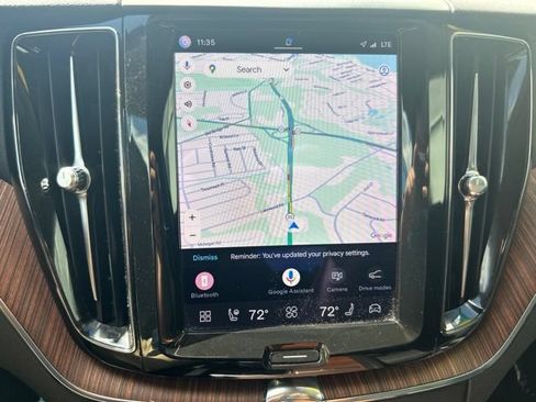 Certified 2023 Volvo XC60 B5 Plus AWD/4WD image 23