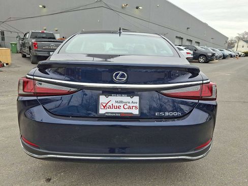 Used 2022 Lexus ES 300h Luxury image 23